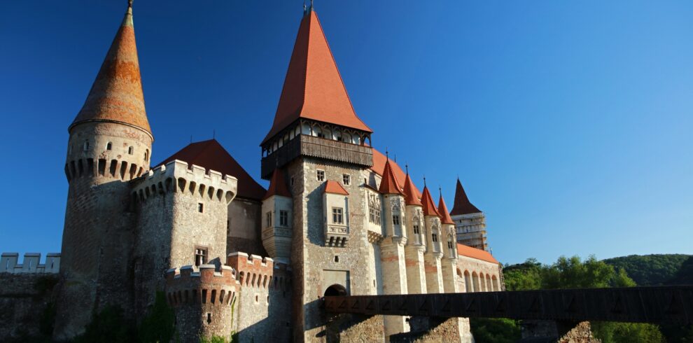 Turul comorilor din inima Transilvaniei: 4 zile de poveste și aventură - CASTELUL CORVINILOR 1