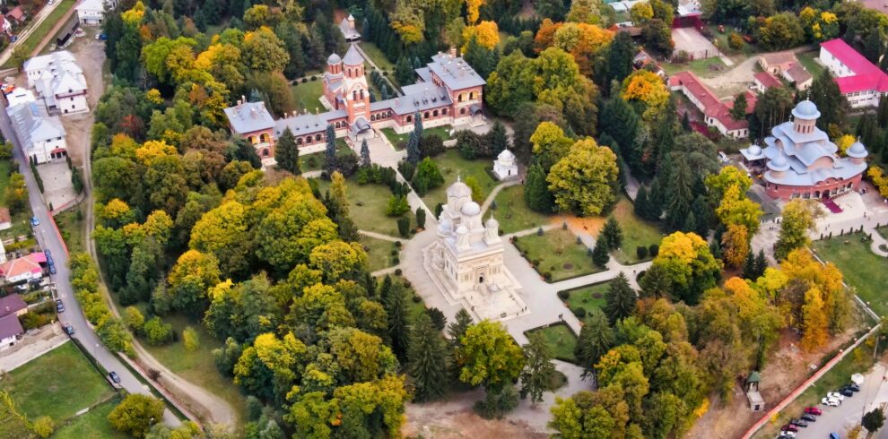 Curtea de Arges: 1 zi într-un oraș învăluit în legende și istorie, la poalele Munților Făgăraș - CURTEA DEA RGES 2